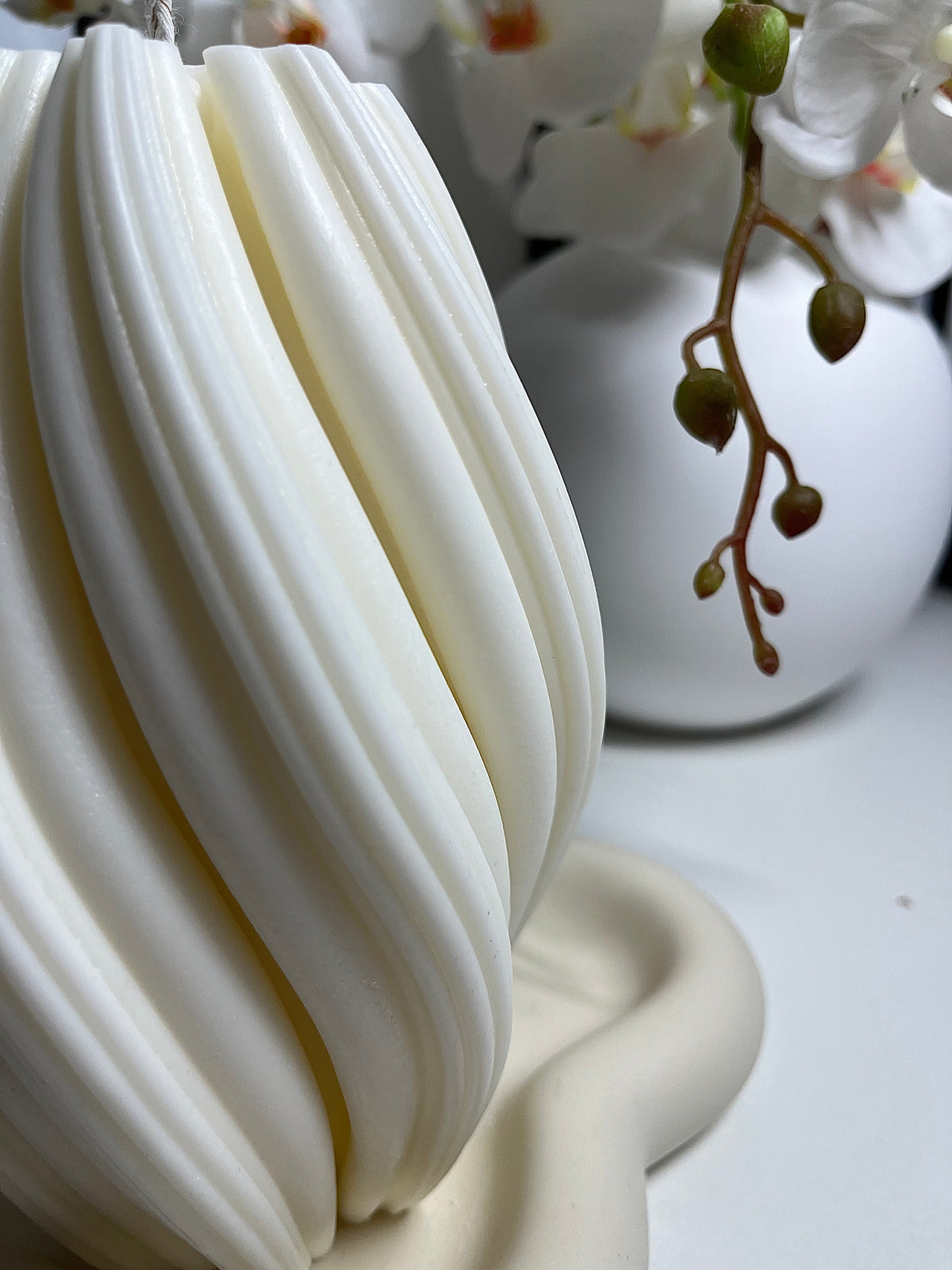 Tall Swirl Candle